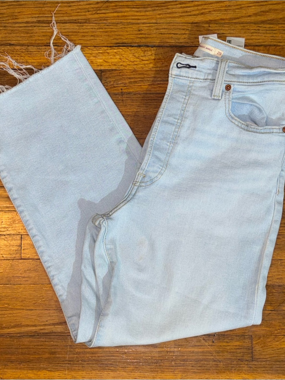 Levi’s Ribcage Straight Leg Ankle Jeans